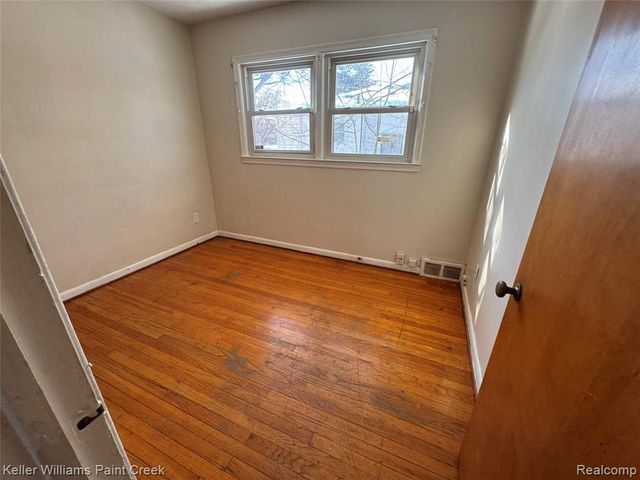 29142 Rosewood Street, Inkster, MI 48141