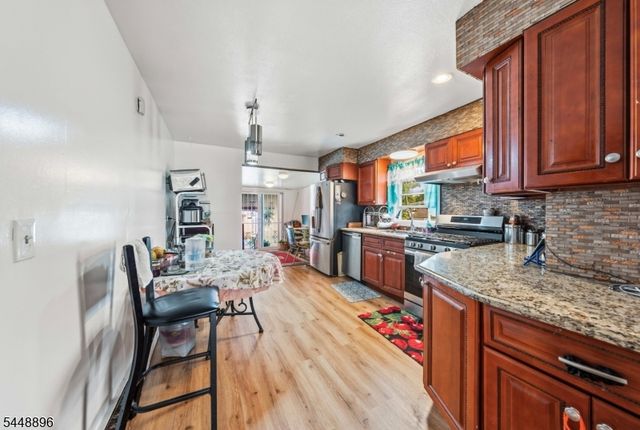 127 Union Ave, Maplewood Twp., NJ 07040