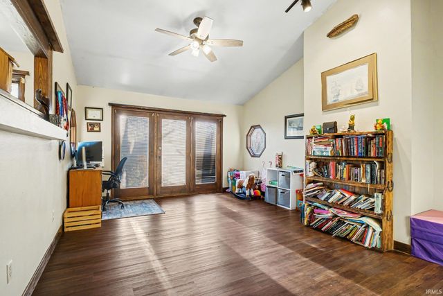 60952 County Road 113, Elkhart, IN 46517
