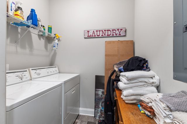 1033 Windemere Dr, Gallatin, TN 37066