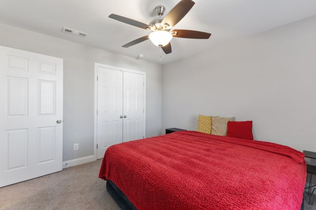 1033 Windemere Dr, Gallatin, TN 37066