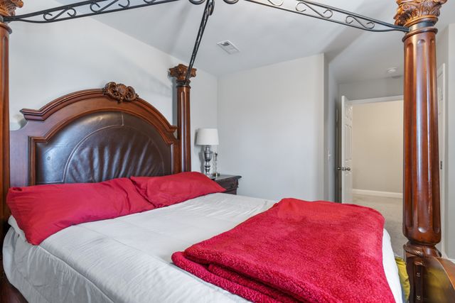 1033 Windemere Dr, Gallatin, TN 37066