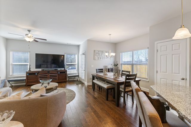 1033 Windemere Dr, Gallatin, TN 37066