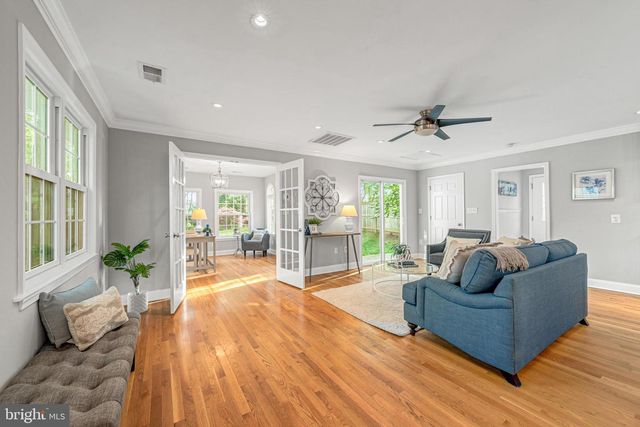 10817 SCOTT DR, Fairfax, VA 22030