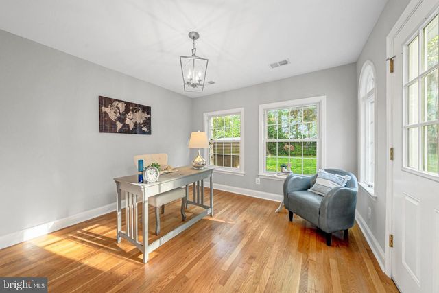 10817 SCOTT DR, Fairfax, VA 22030