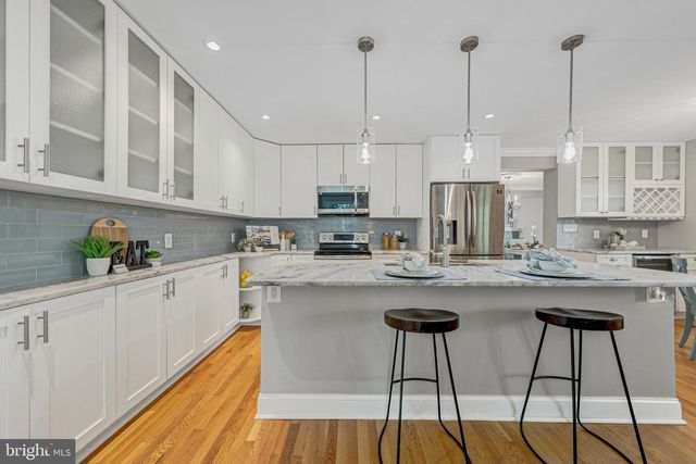 10817 SCOTT DR, Fairfax, VA 22030