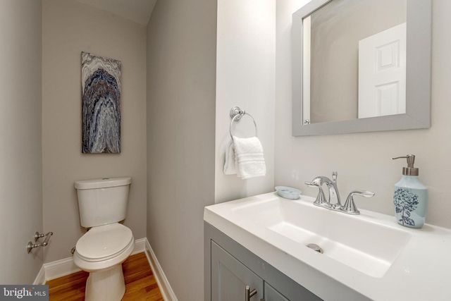 10817 SCOTT DR, Fairfax, VA 22030