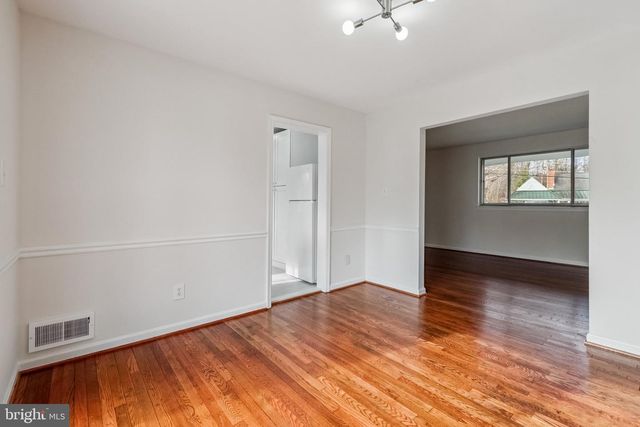 5401 SOUTHAMPTON DR, Springfield, VA 22151