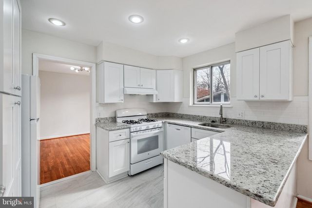 5401 SOUTHAMPTON DR, Springfield, VA 22151