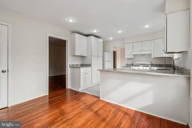 5401 SOUTHAMPTON DR, Springfield, VA 22151