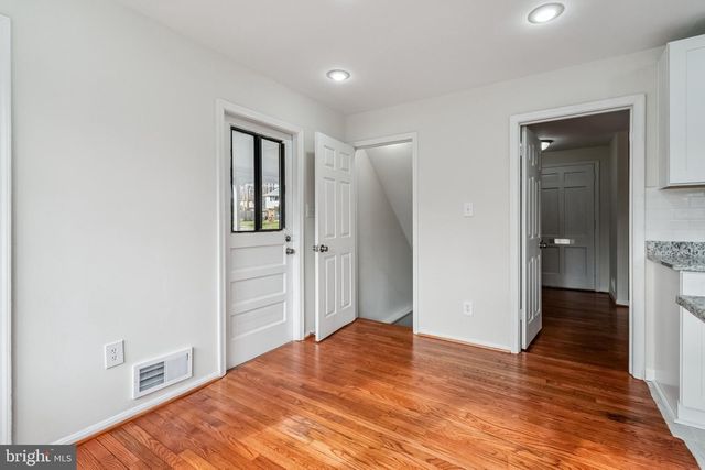 5401 SOUTHAMPTON DR, Springfield, VA 22151