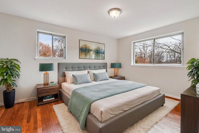 5401 SOUTHAMPTON DR, Springfield, VA 22151