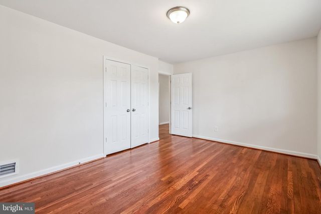 5401 SOUTHAMPTON DR, Springfield, VA 22151