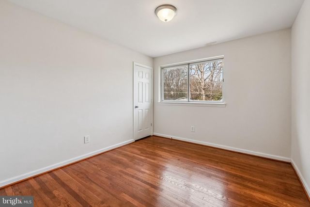 5401 SOUTHAMPTON DR, Springfield, VA 22151