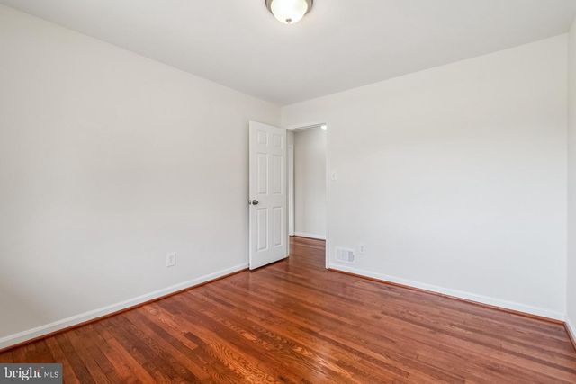 5401 SOUTHAMPTON DR, Springfield, VA 22151