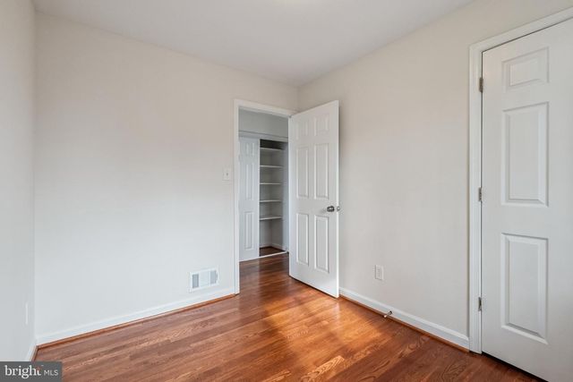 5401 SOUTHAMPTON DR, Springfield, VA 22151