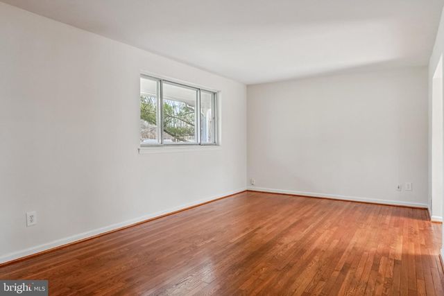 5401 SOUTHAMPTON DR, Springfield, VA 22151