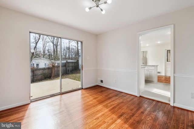 5401 SOUTHAMPTON DR, Springfield, VA 22151