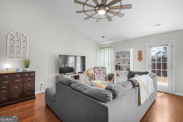 1055 Marne Boulevard, Hinesville, GA 31313
