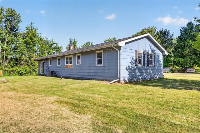 974 Emerson Avenue, Benton Harbor, MI 49022