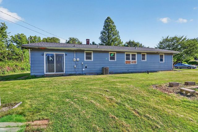 974 Emerson Avenue, Benton Harbor, MI 49022