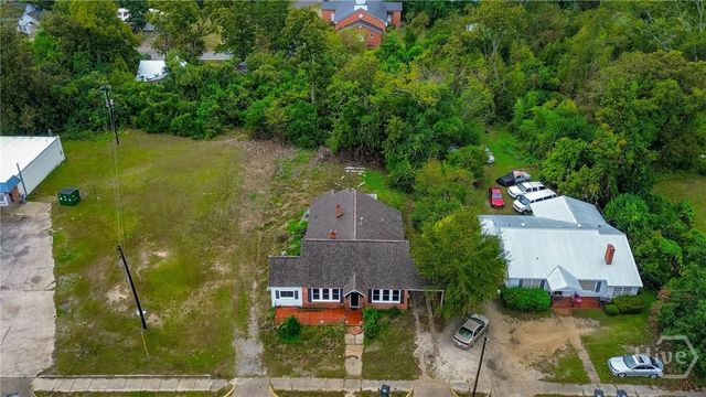 400 N Main Street, Swainsboro, GA 30401