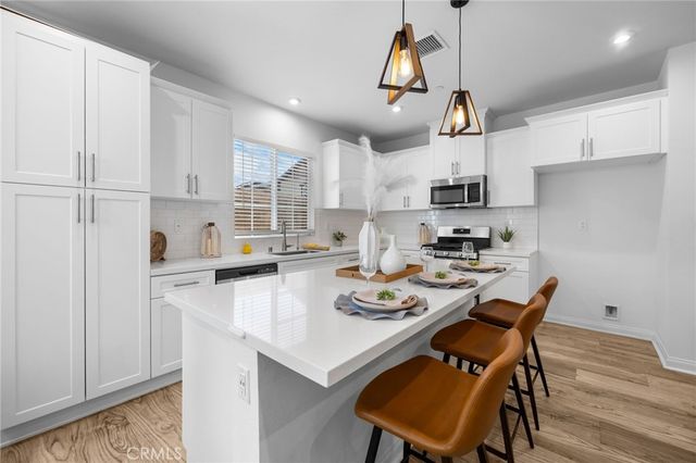 16069 Narni Lane, Fontana, CA 92336