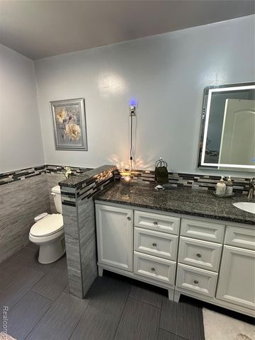 32302 Ryan Road, Warren, MI 48092