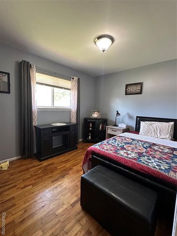 32302 Ryan Road, Warren, MI 48092