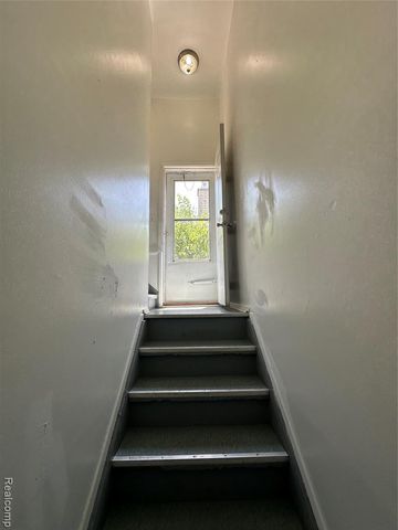 32302 Ryan Road, Warren, MI 48092