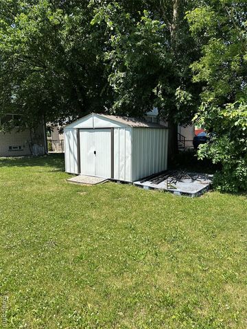 32302 Ryan Road, Warren, MI 48092