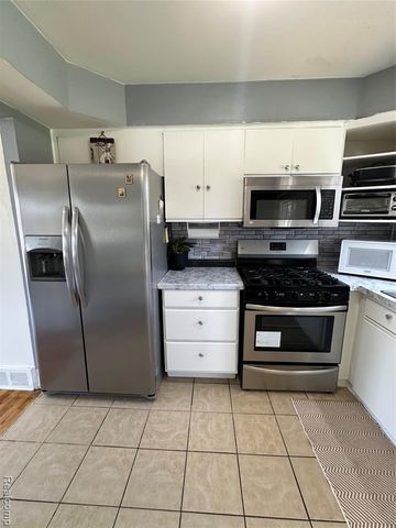 32302 Ryan Road, Warren, MI 48092