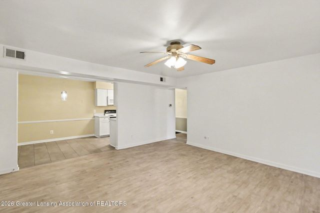 6160 Innkeepers Court 55, East Lansing, MI 48823