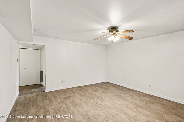 6160 Innkeepers Court 55, East Lansing, MI 48823