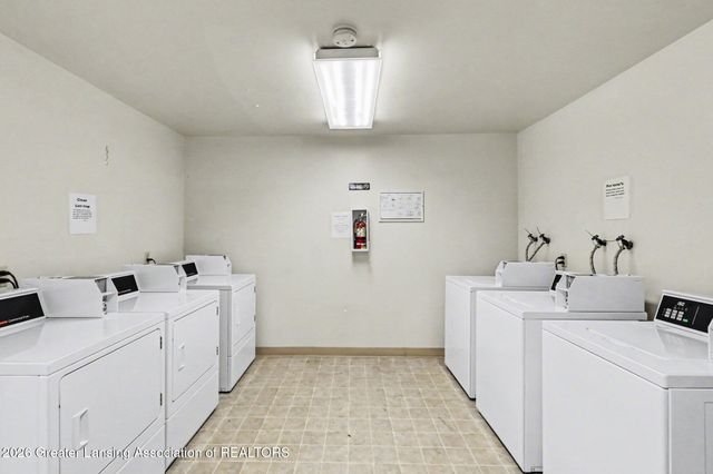 6160 Innkeepers Court 55, East Lansing, MI 48823