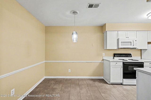 6160 Innkeepers Court 55, East Lansing, MI 48823