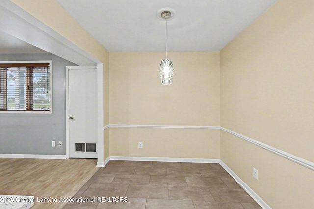 6160 Innkeepers Court 55, East Lansing, MI 48823