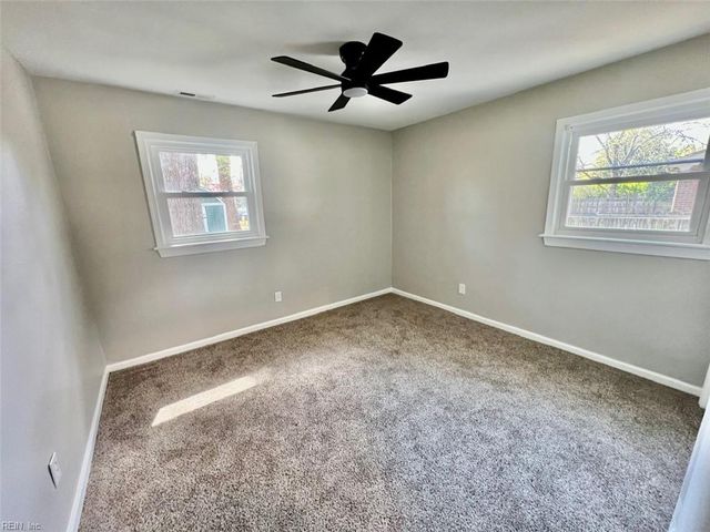 5605 Greenefield DR S, Portsmouth, VA 23703