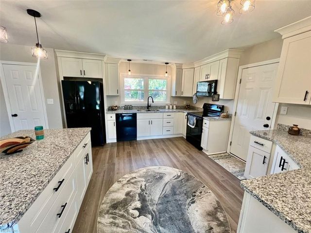 5605 Greenefield DR S, Portsmouth, VA 23703