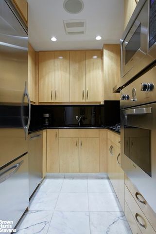 721 5th Ave Apt 62C, New York City, NY 10022