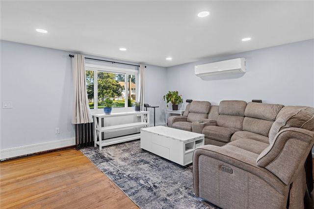 23 Skycrest Avenue, East Providence, RI 02914