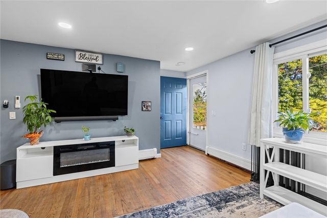 23 Skycrest Avenue, East Providence, RI 02914