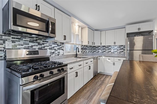 23 Skycrest Avenue, East Providence, RI 02914