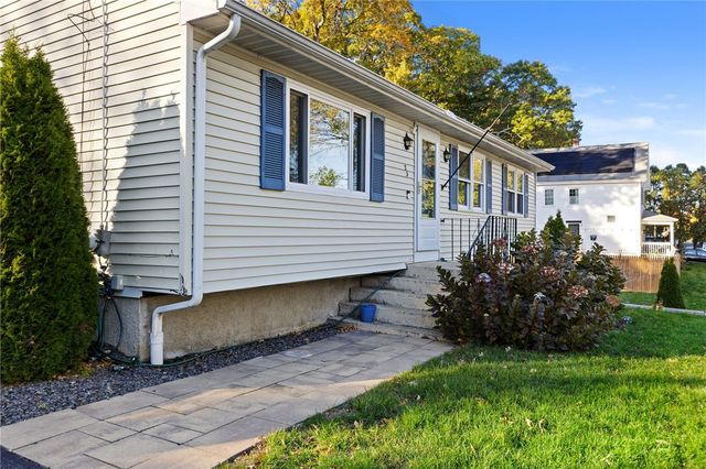 23 Skycrest Avenue, East Providence, RI 02914