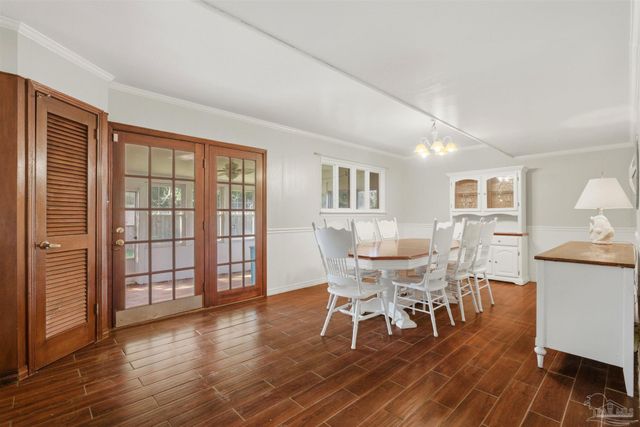 1253 Redwood Ln, Gulf Breeze, FL 32563