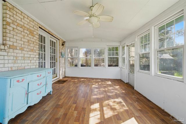 1253 Redwood Ln, Gulf Breeze, FL 32563