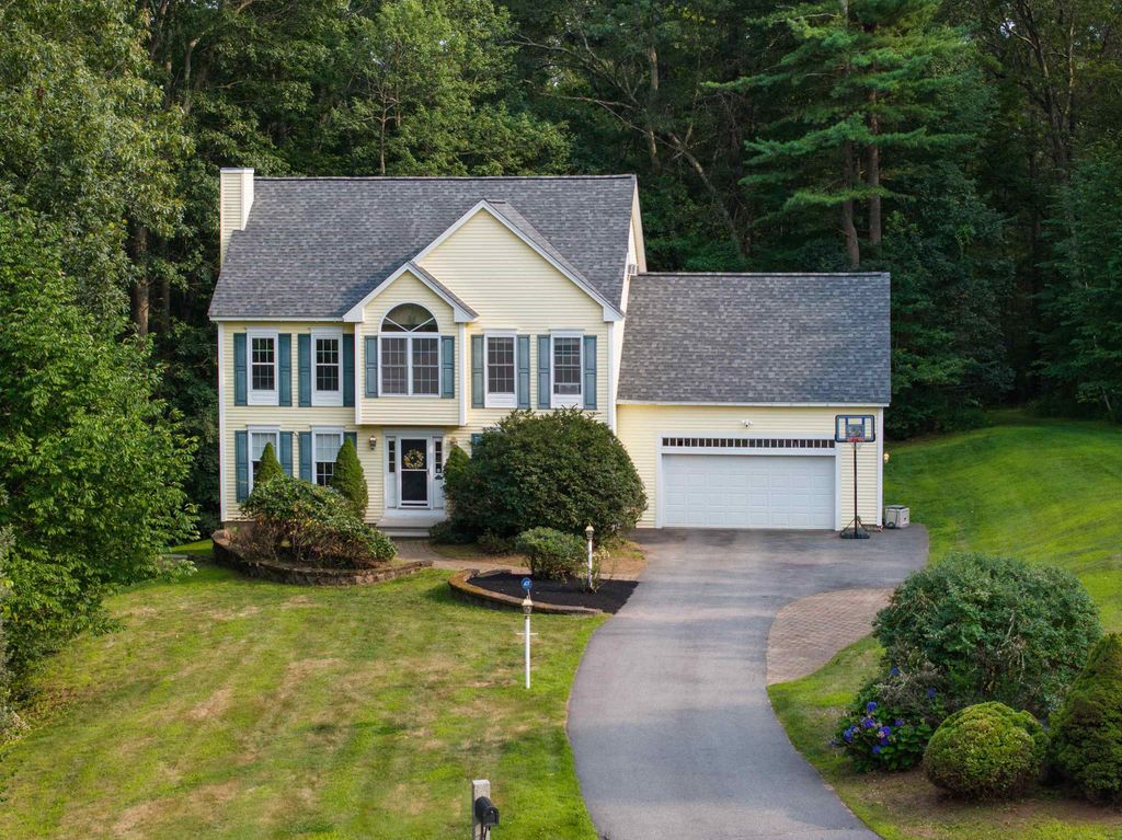 32 Squire Armour Road, Windham, NH 03087