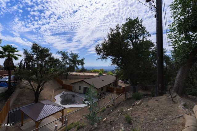 446 Devonwood Road, Altadena, CA 91001