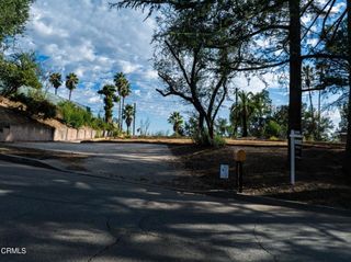 446 Devonwood Road, Altadena, CA 91001