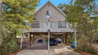 5704 Armadillo Avenue, Orange Beach, AL 36561